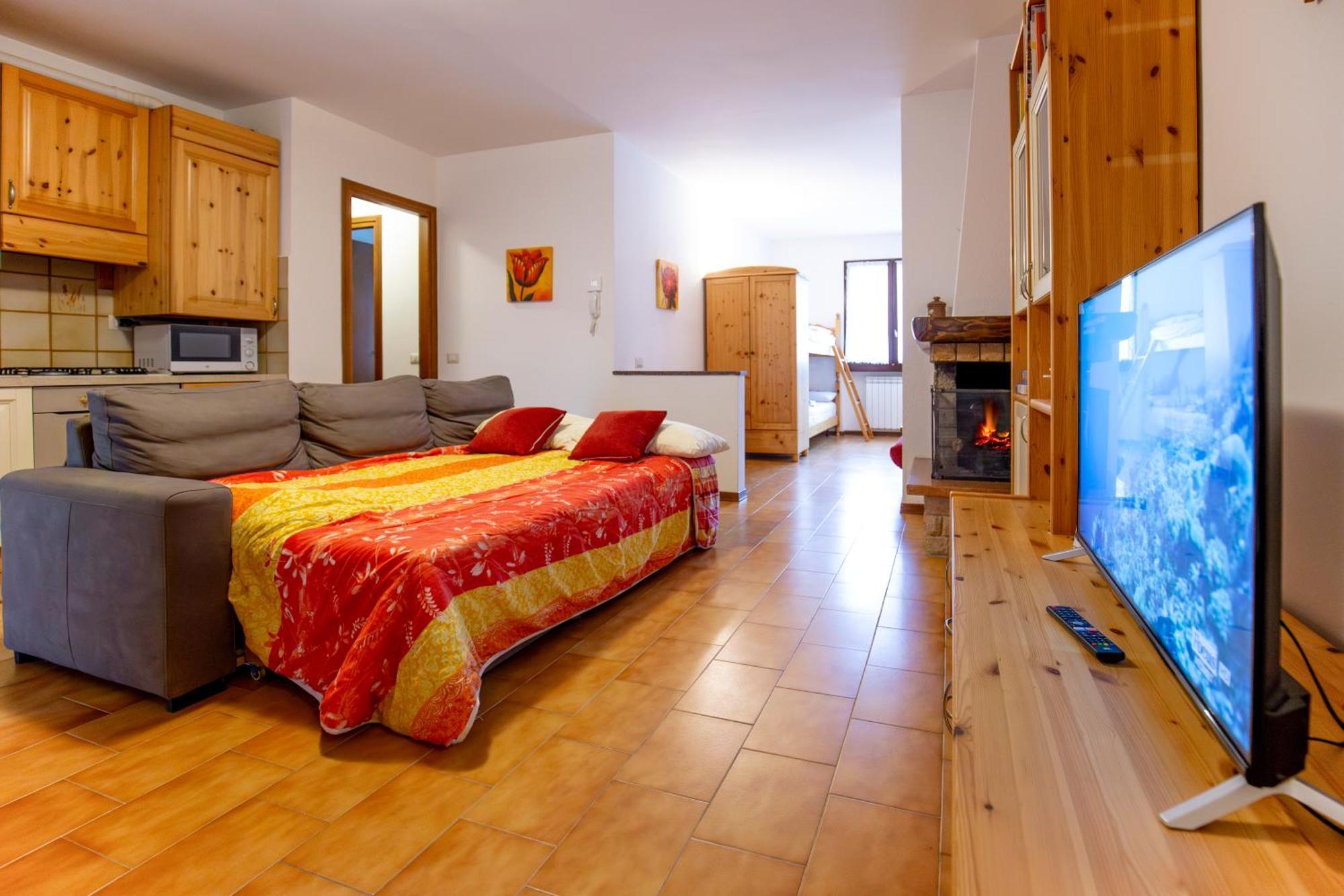 Val Taleggio Nel X8 Persone Con Camino E Wifi Сasa de vacaciones *
